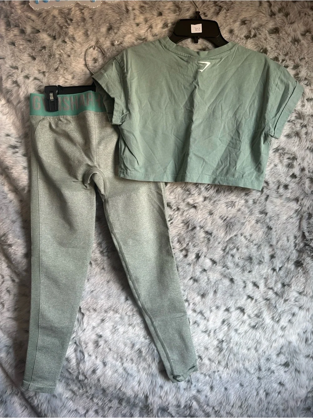 17.  Gymshark xs/s set 2 pc bundle